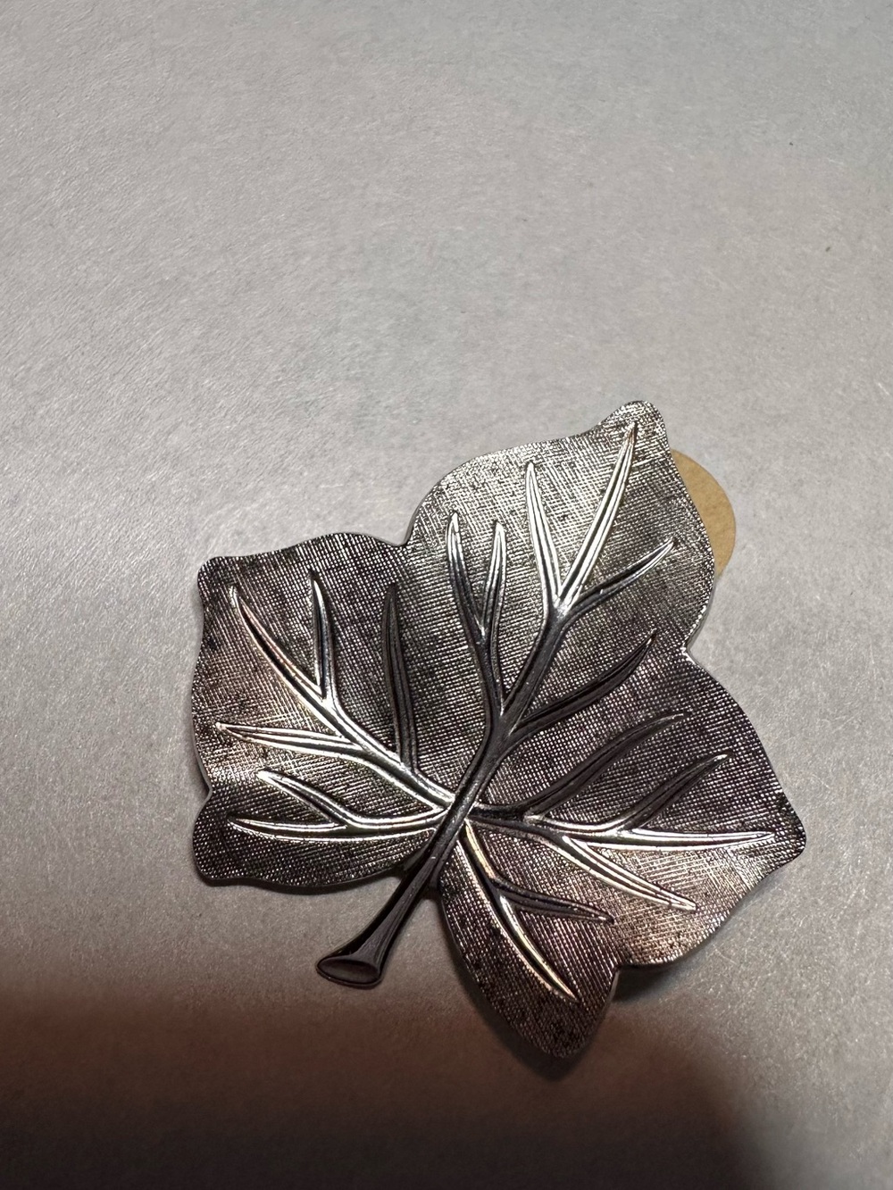 Silver Leaf Brooch Pin - Elegant Leaf Design